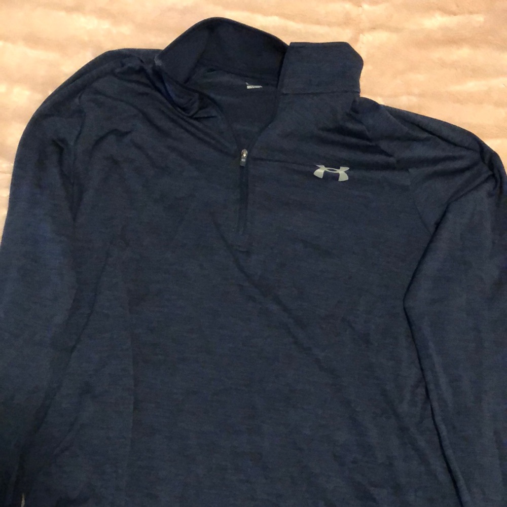 Under Armor 3/4 zip, loose fit pull over.